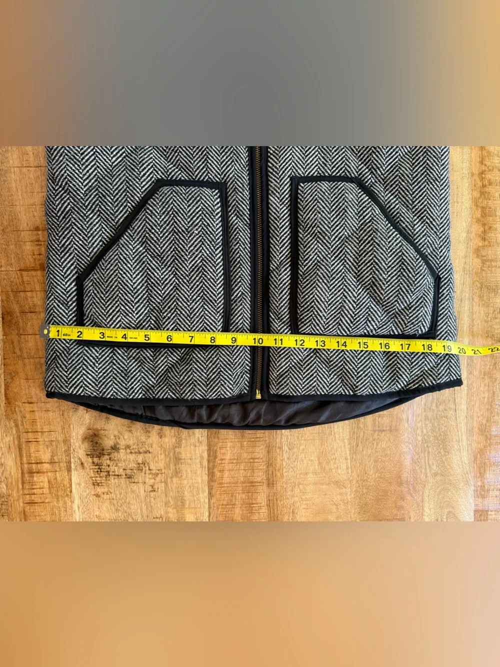 MEROKEETY Black White Herringbone Zip Front Vest Gold Tone Zipper Pockets